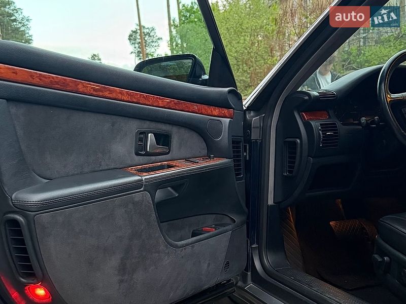 Седан Audi A8 2001 в Києві