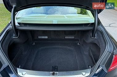 Седан Audi A8 2013 в Днепре