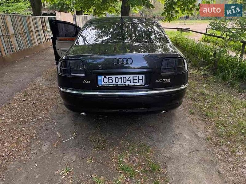 Седан Audi A8 2004 в Прилуках