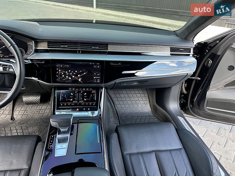 Седан Audi A8 2019 в Днепре
