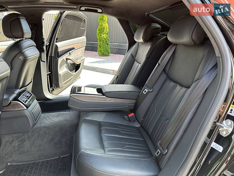 Седан Audi A8 2019 в Днепре