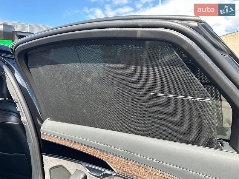 Седан Audi A8 2019 в Днепре
