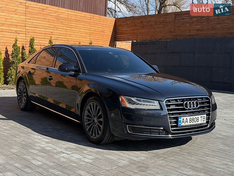 Седан Audi A8 2015 в Киеве