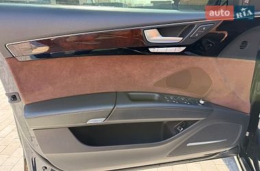 Седан Audi A8 2015 в Киеве