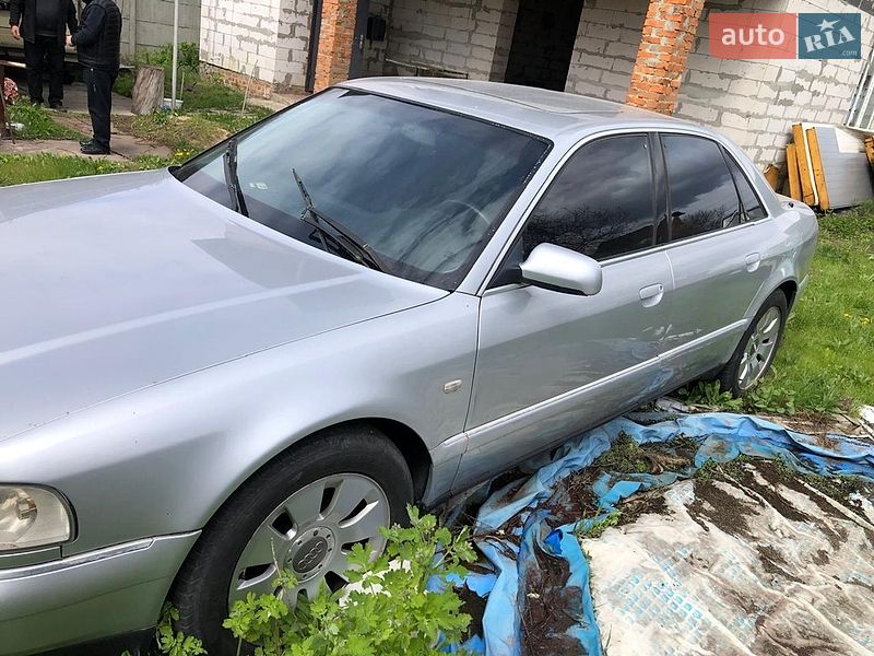 Audi A8 1999