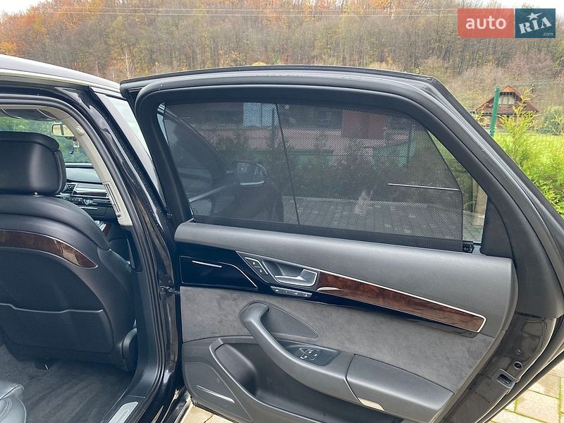 Седан Audi A8 2013 в Киеве
