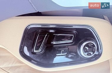Седан Audi A8 2013 в Ровно