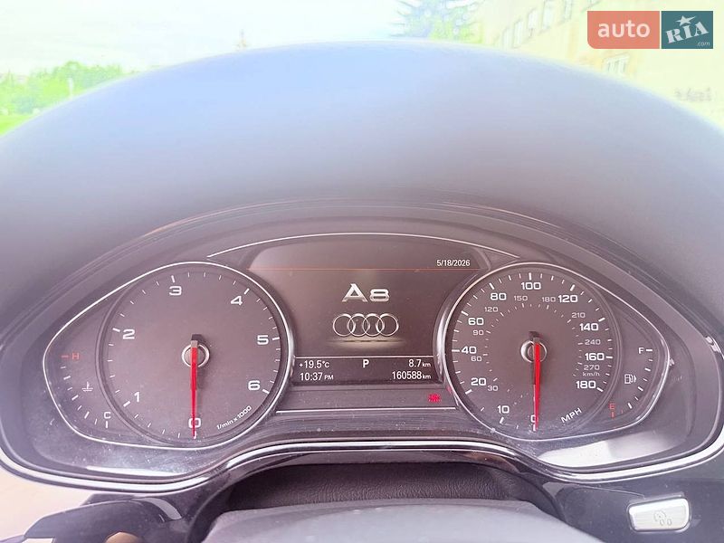 Седан Audi A8 2013 в Ровно