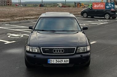 Седан Audi A8 2001 в Ровно