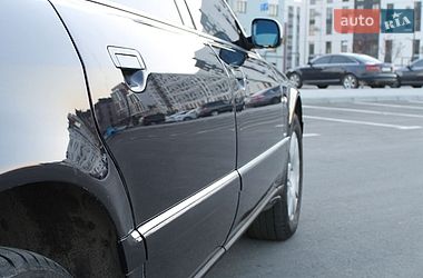 Седан Audi A8 2001 в Ровно