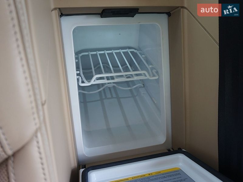 Седан Audi A8 2012 в Одесі