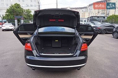 Седан Audi A8 2012 в Одесі