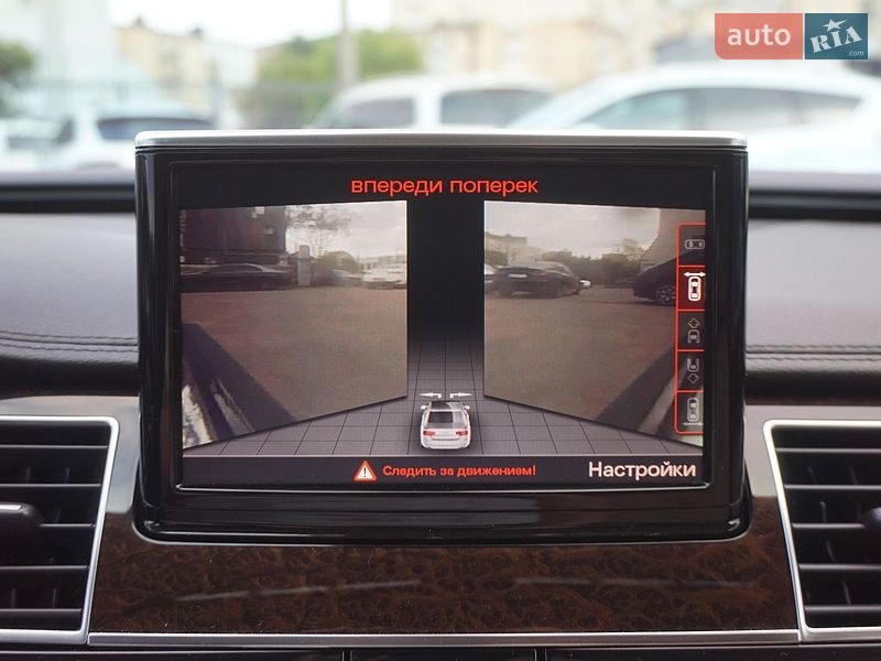 Седан Audi A8 2012 в Одесі