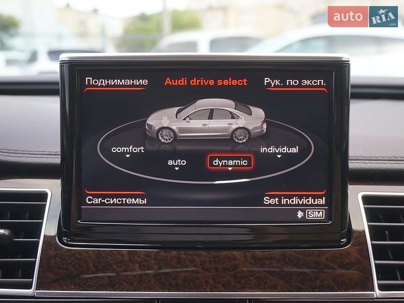 Седан Audi A8 2012 в Одесі