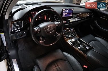 Седан Audi A8 2018 в Луцке