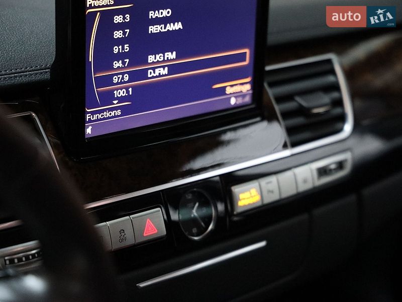 Седан Audi A8 2018 в Луцке
