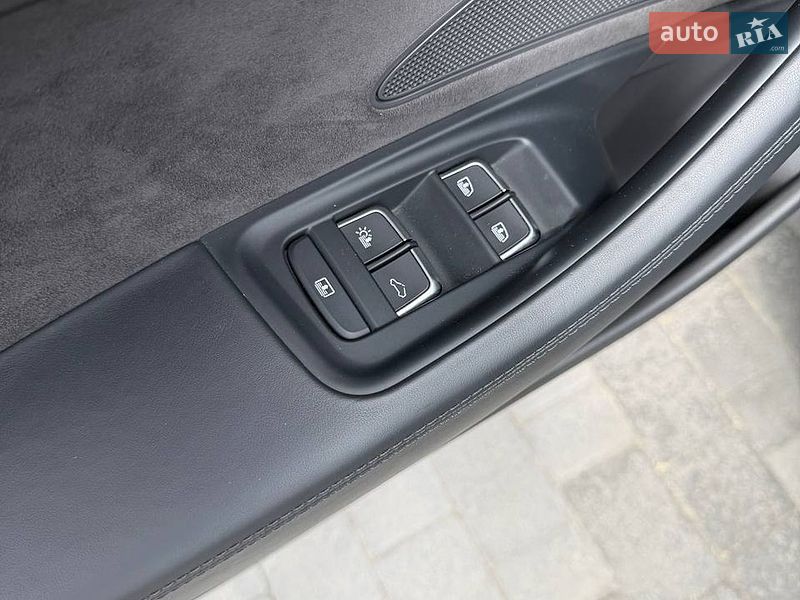 Седан Audi A8 2016 в Львові фото 36 Седан Audi A8 2016 в Львові