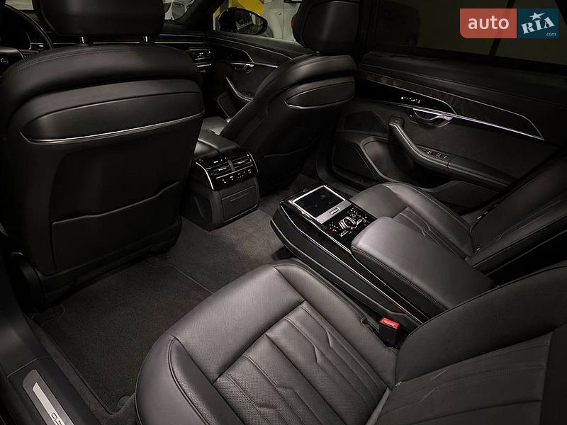 Седан Audi A8 2019 в Киеве