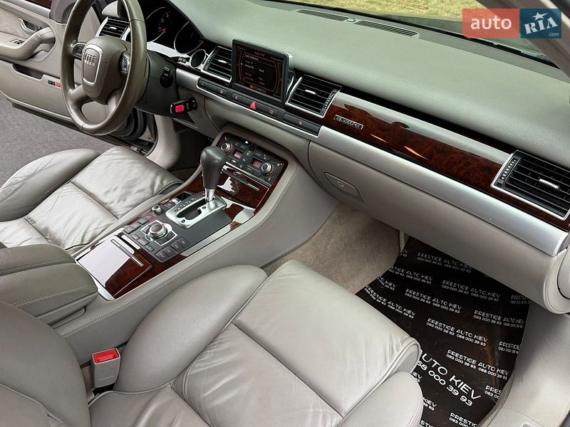 Седан Audi A8 2006 в Киеве