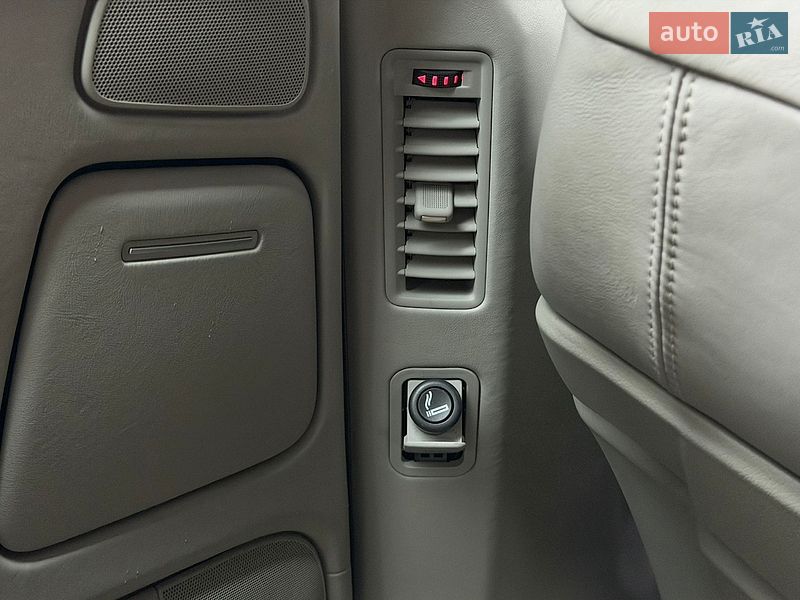 Седан Audi A8 2006 в Киеве