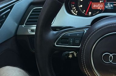Седан Audi A8 2014 в Виннице