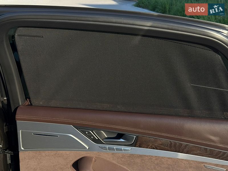 Седан Audi A8 2014 в Виннице