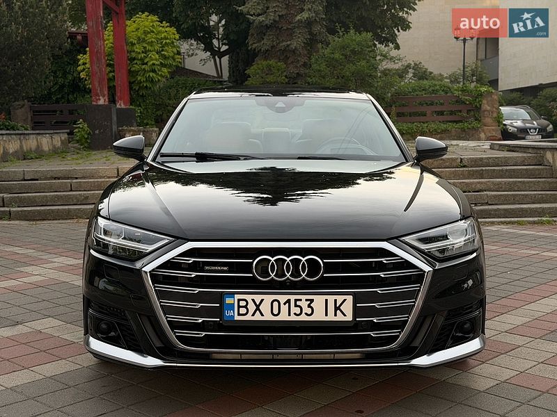 Седан Audi A8 2021 в Хмельницком