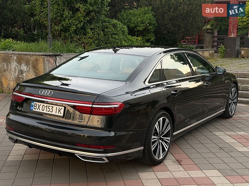 Седан Audi A8 2021 в Хмельницком