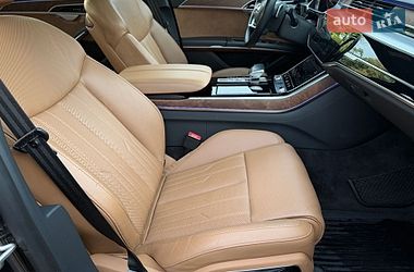Седан Audi A8 2021 в Хмельницком