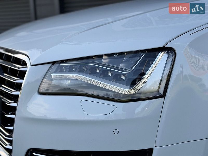 Седан Audi A8 2012 в Києві