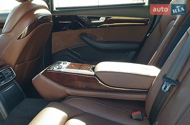 Седан Audi A8 2012 в Мукачевому