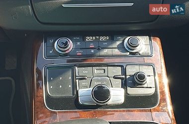 Седан Audi A8 2012 в Мукачевому