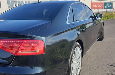 Седан Audi A8 2012 в Мукачевому