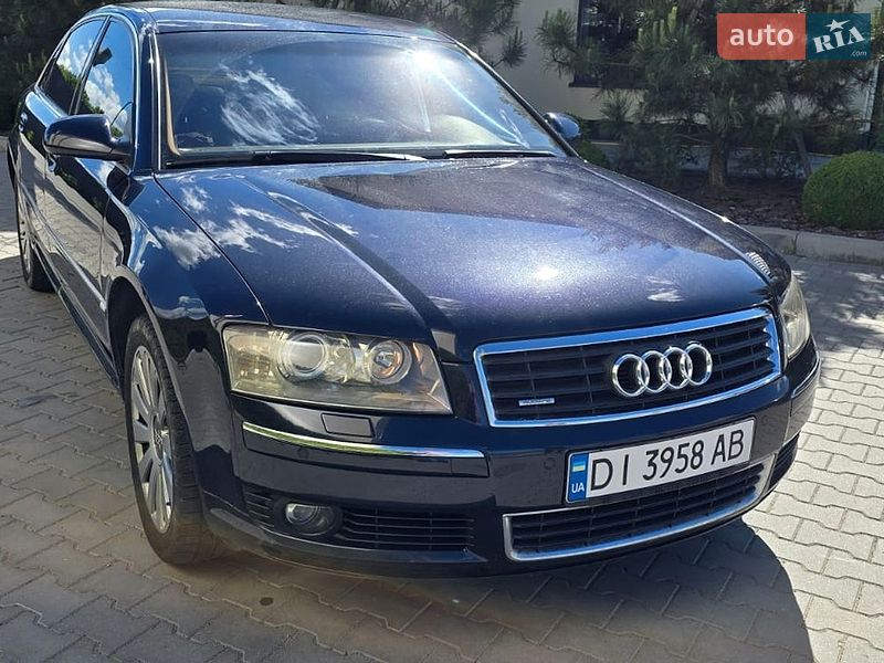 Седан Audi A8 2004 в Виннице