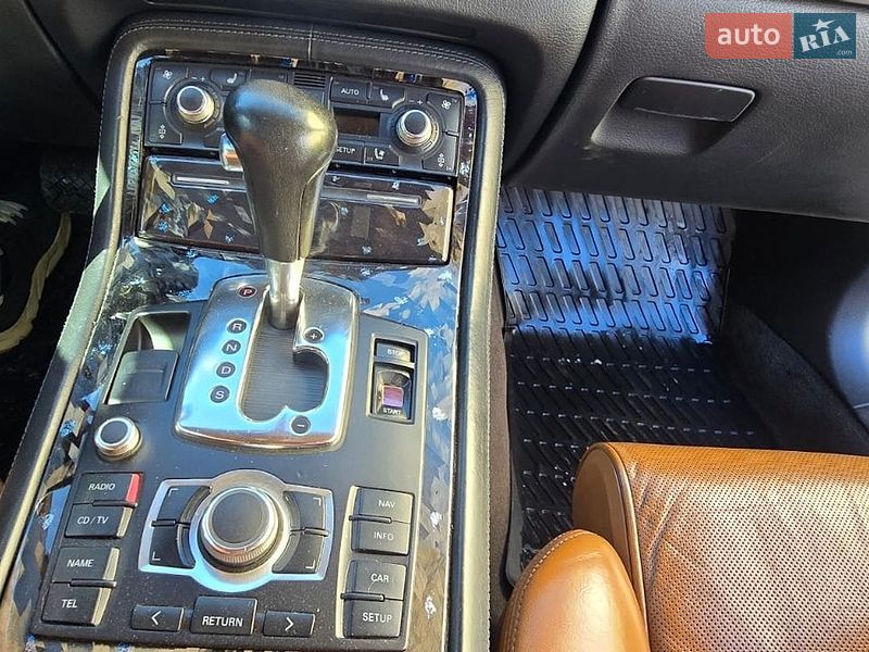 Седан Audi A8 2004 в Виннице