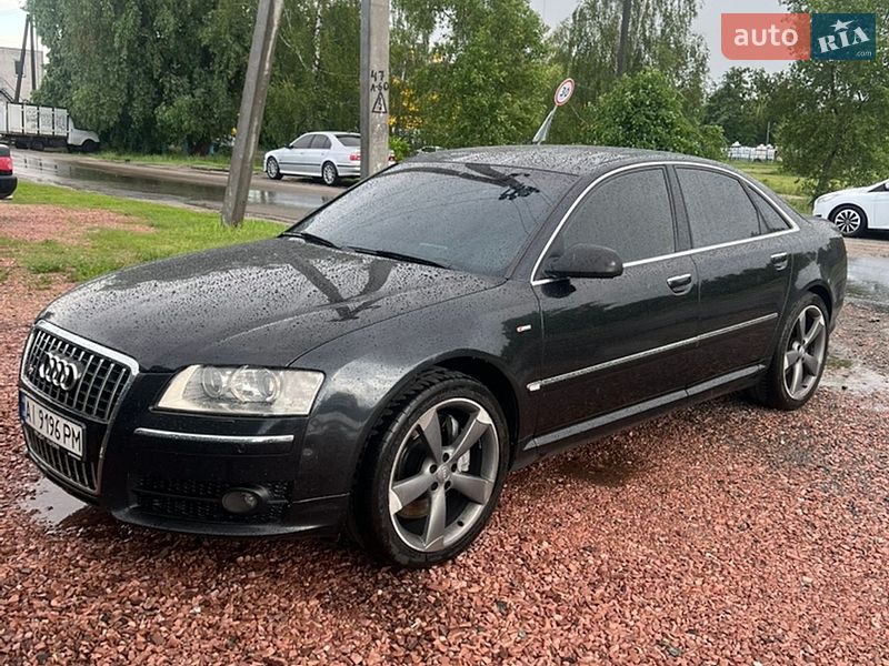 Седан Audi A8 2004 в Киеве