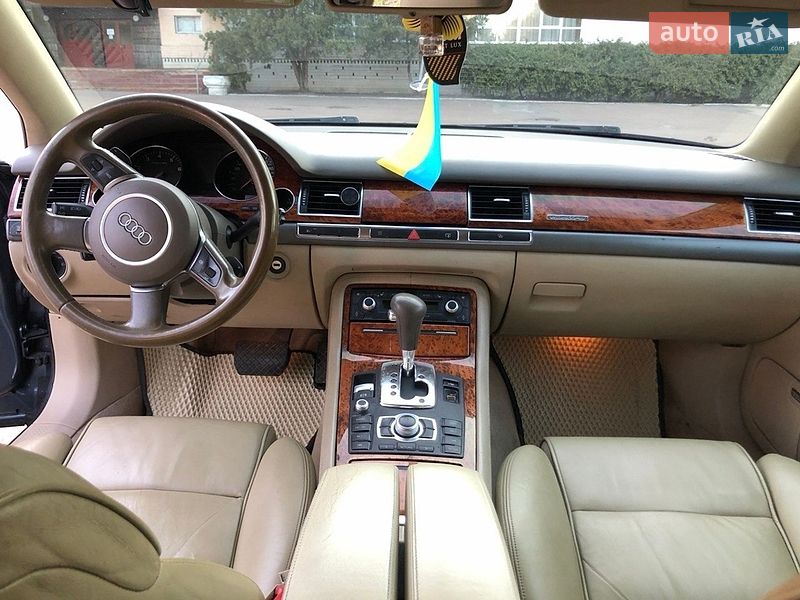 Седан Audi A8 2003 в Харкові