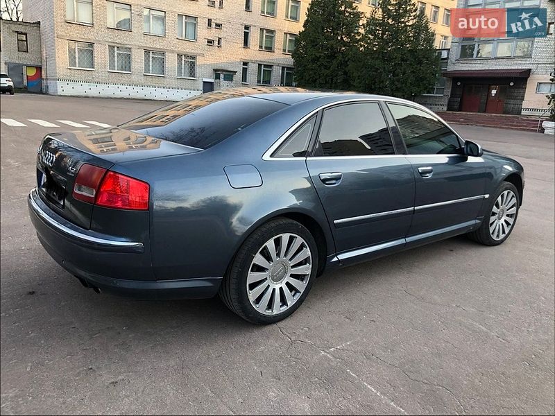 Седан Audi A8 2003 в Харкові