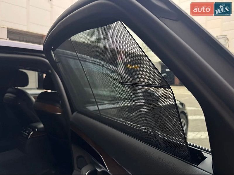 Седан Audi A8 2021 в Киеве
