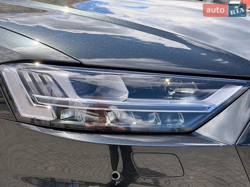 Седан Audi A8 2021 в Києві