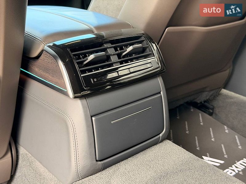 Седан Audi A8 2021 в Києві
