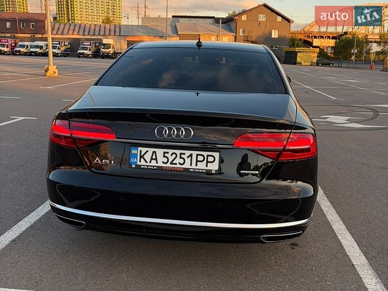 Седан Audi A8 2014 в Киеве