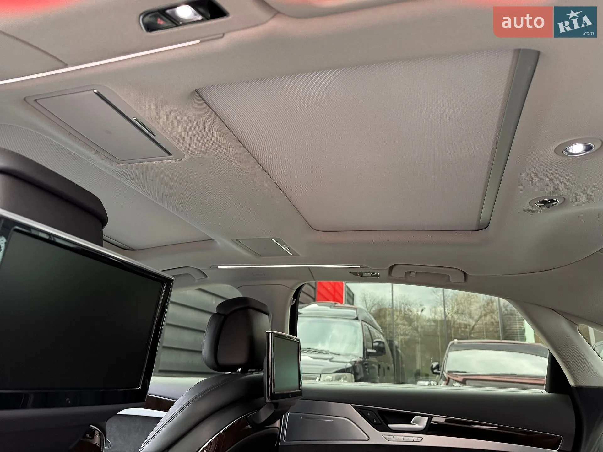 2015 Audi A8 - мініатюра 15