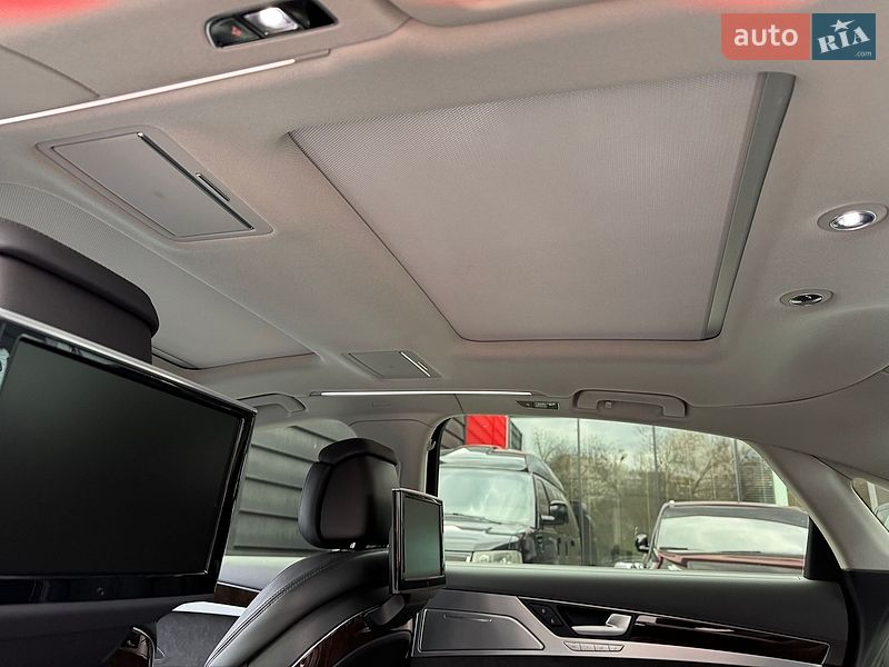 Седан Audi A8 2015 в Одессе