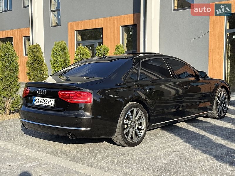 Седан Audi A8 2013 в Луцьку