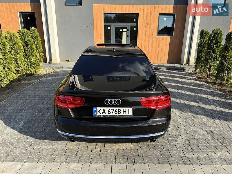 Седан Audi A8 2013 в Луцьку