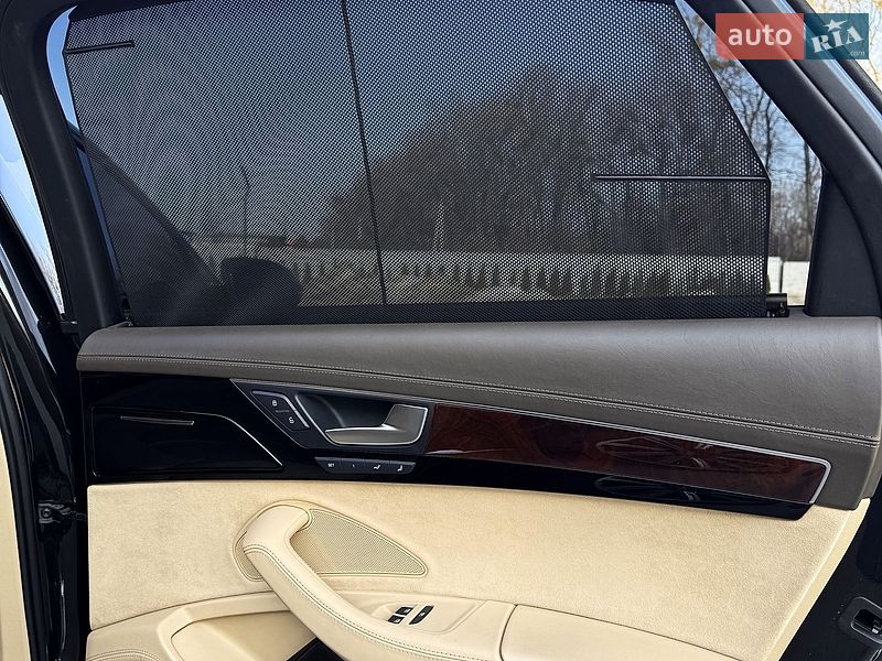 Седан Audi A8 2013 в Луцьку