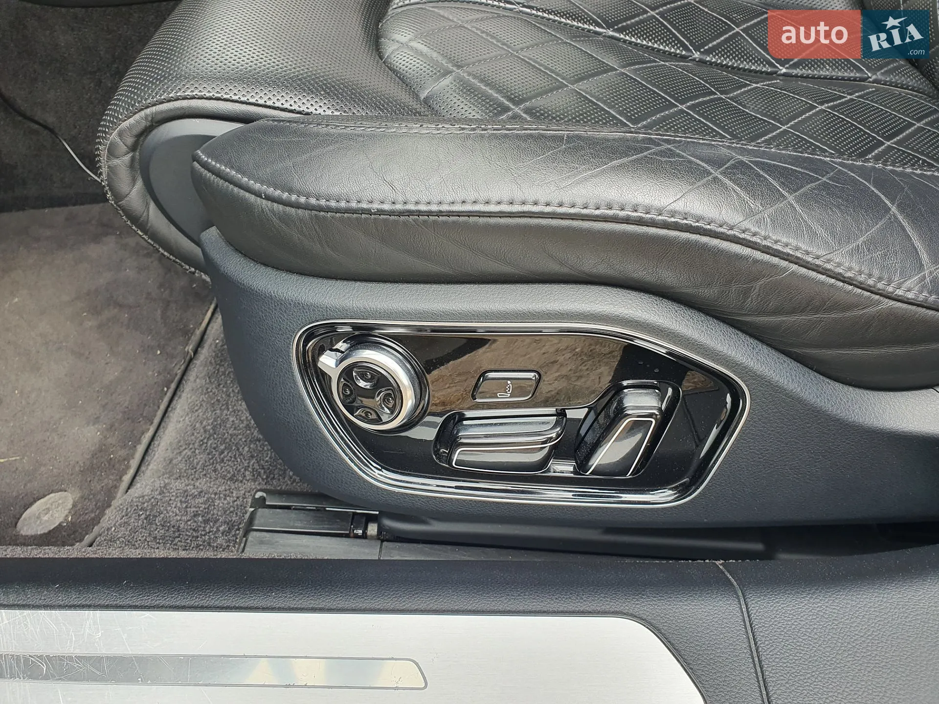 2013 Audi A8 - мініатюра 33