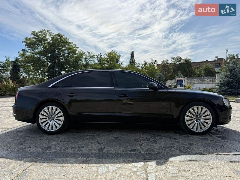 Седан Audi A8 2013 в Киеве