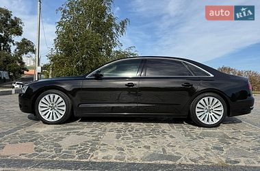 Седан Audi A8 2013 в Киеве